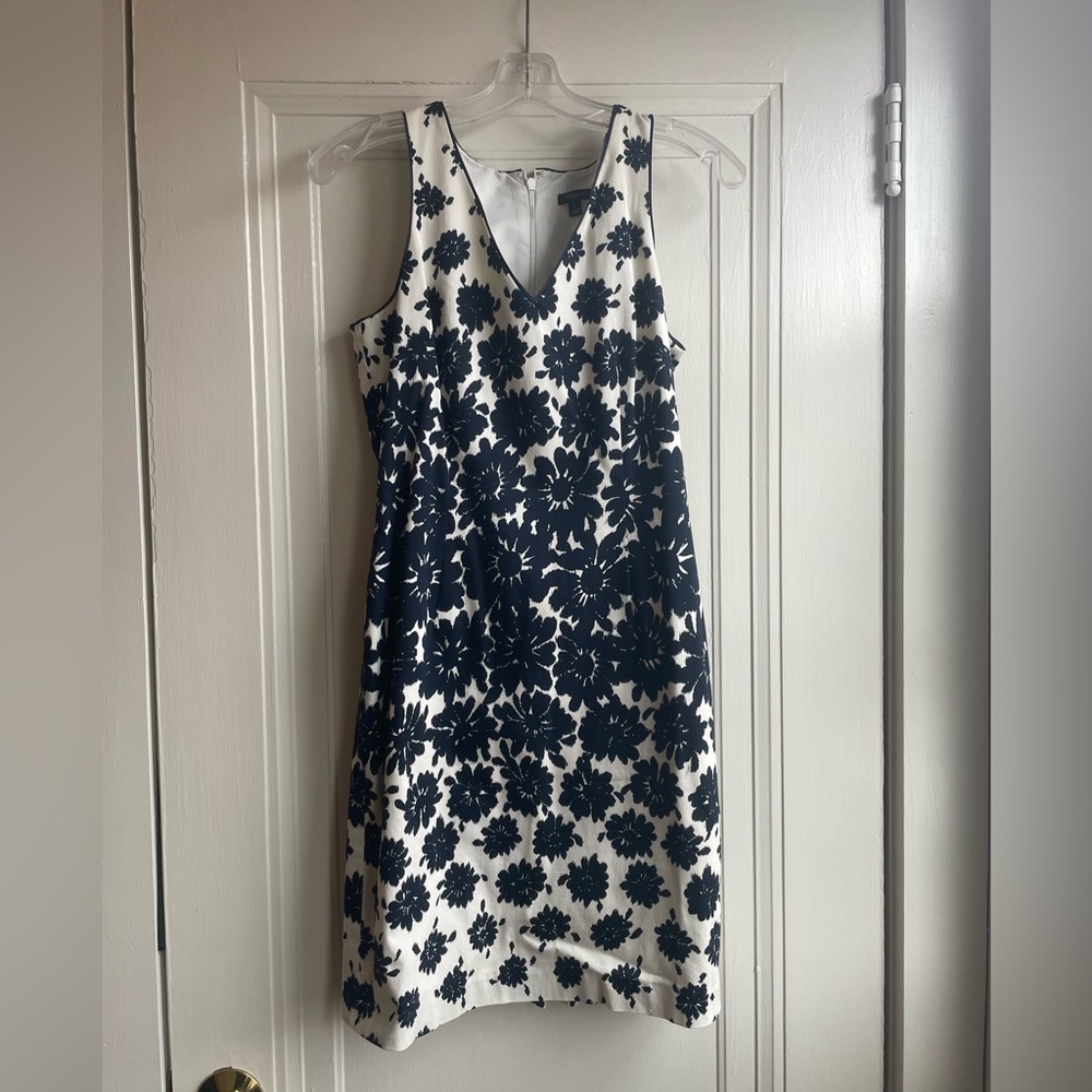 Blue and ivory flower print Ann Taylor shift dress